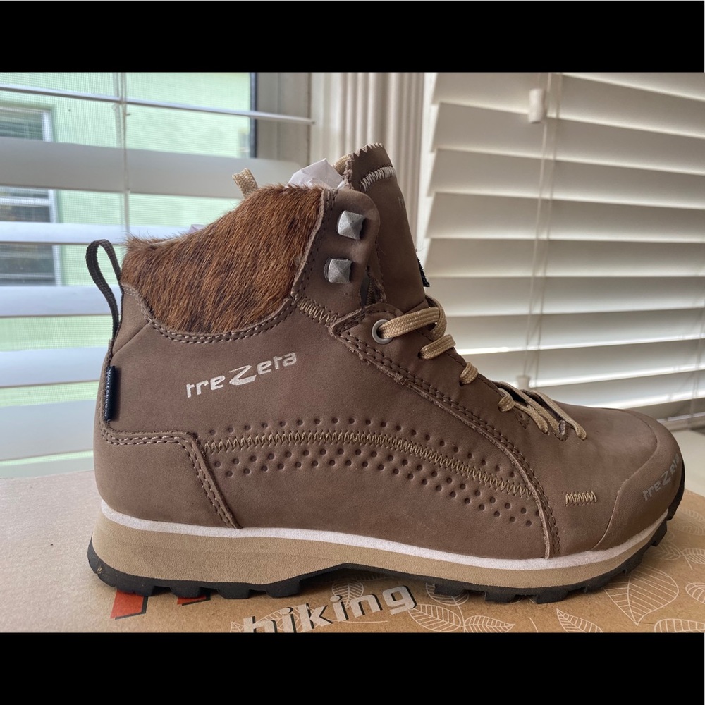 Hiking trekking boots